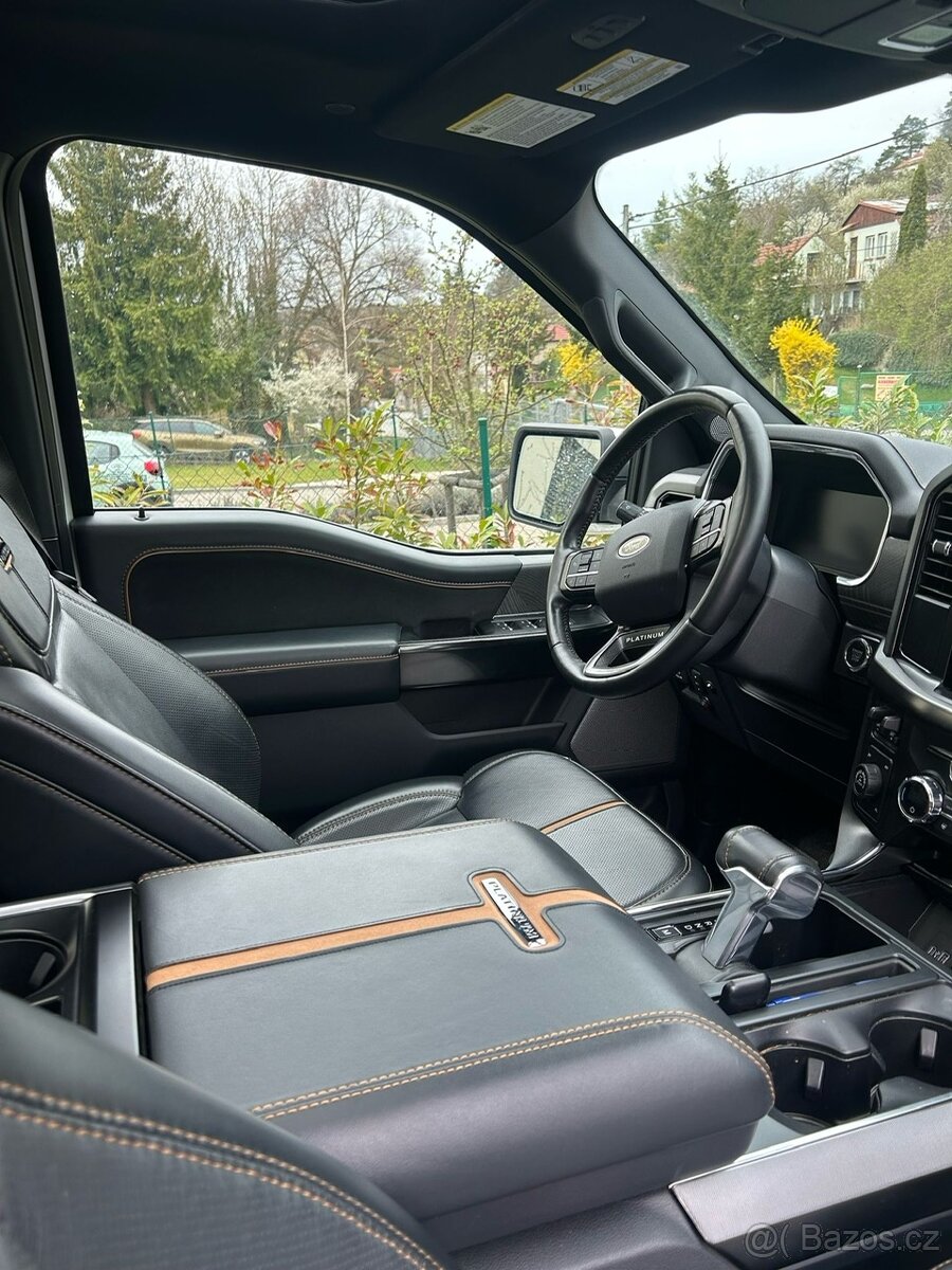 Ford F150 Platinum 3.5 V6 2021, plna vybava