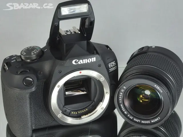 Canon EOS 2000D + Lens EFS 18-55mm jen 1700 Exp - 4
