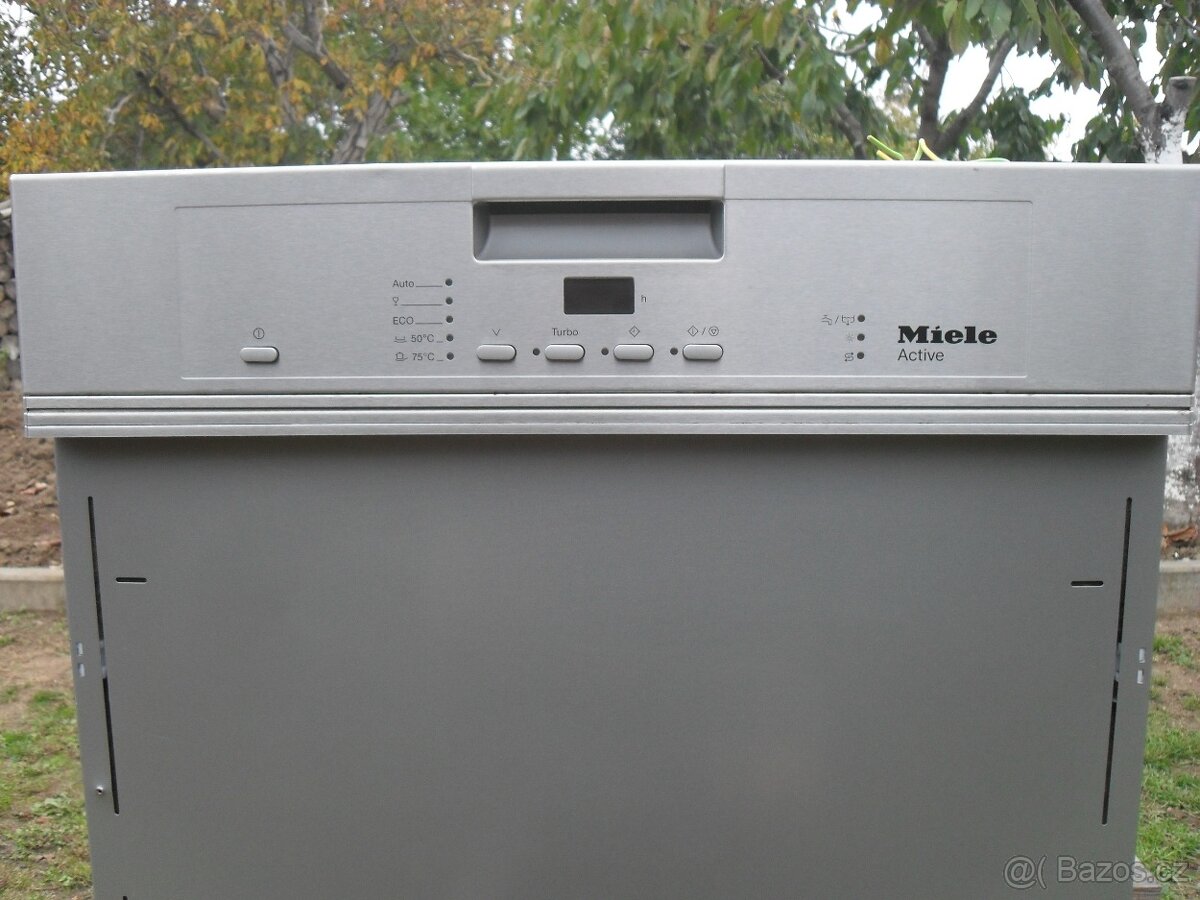 VESTAVNÁ NEREZ MYČKA MIELE, LUXUSNÍ ZNAČKA,VYROBENO V CZ - 4