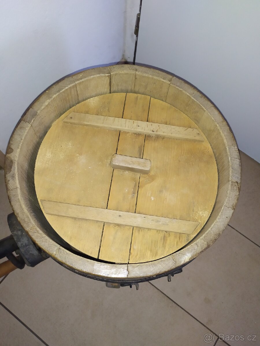 Stará dřevěná máselnice - 4