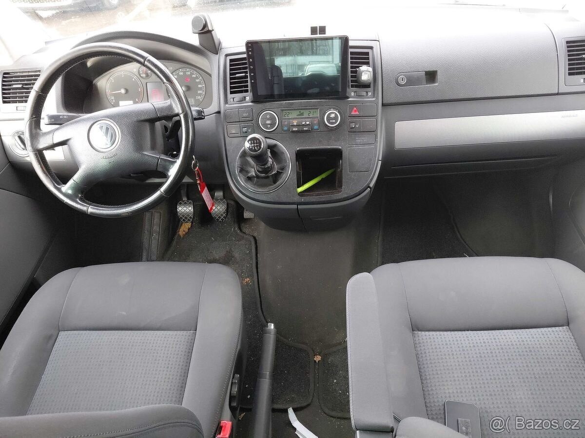 VW Multivan T5 2.5TDi 96kW - 5-Míst - Manuál - tažné - 4