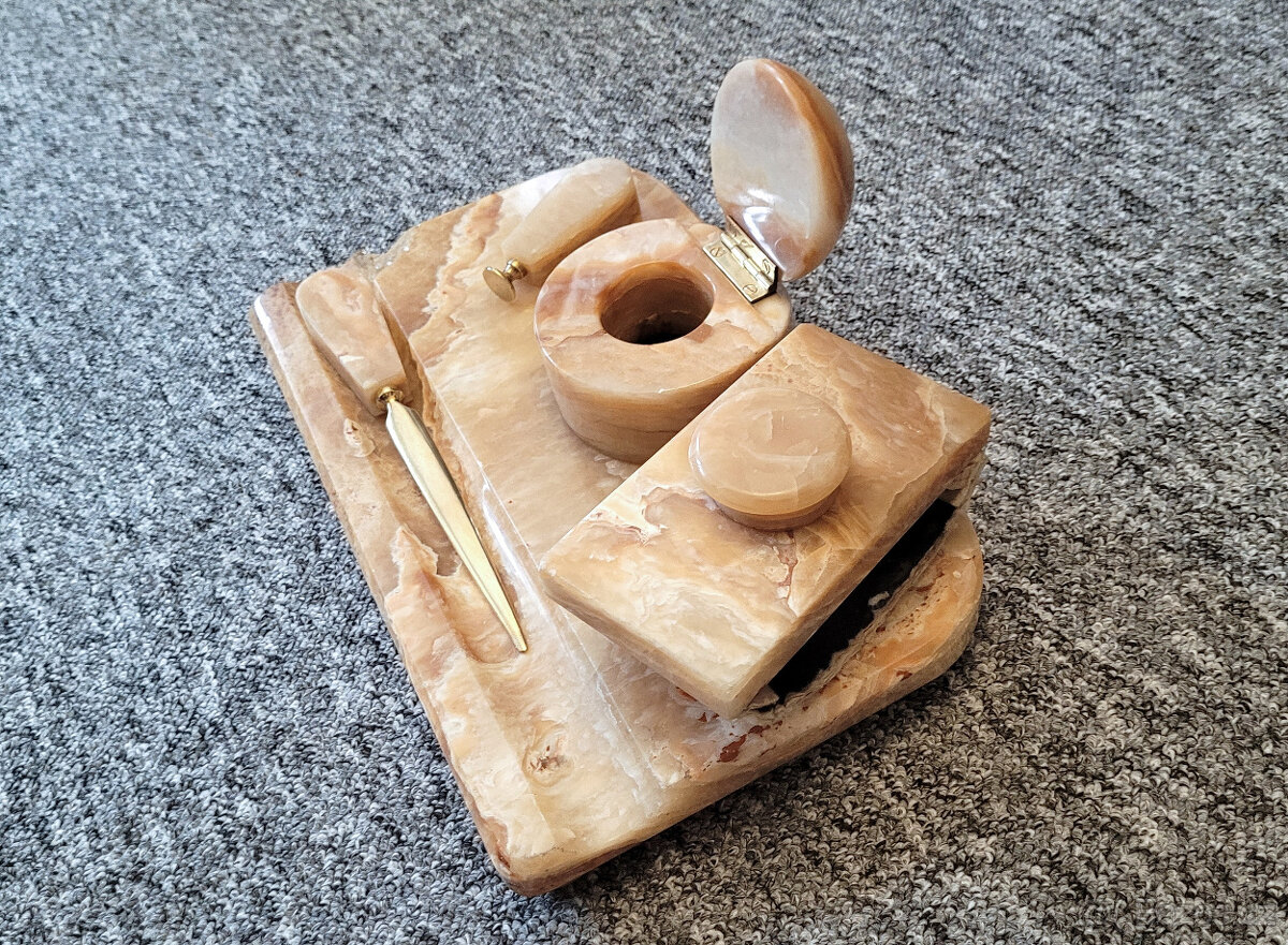 Starožitný mramorový kalamář - 4