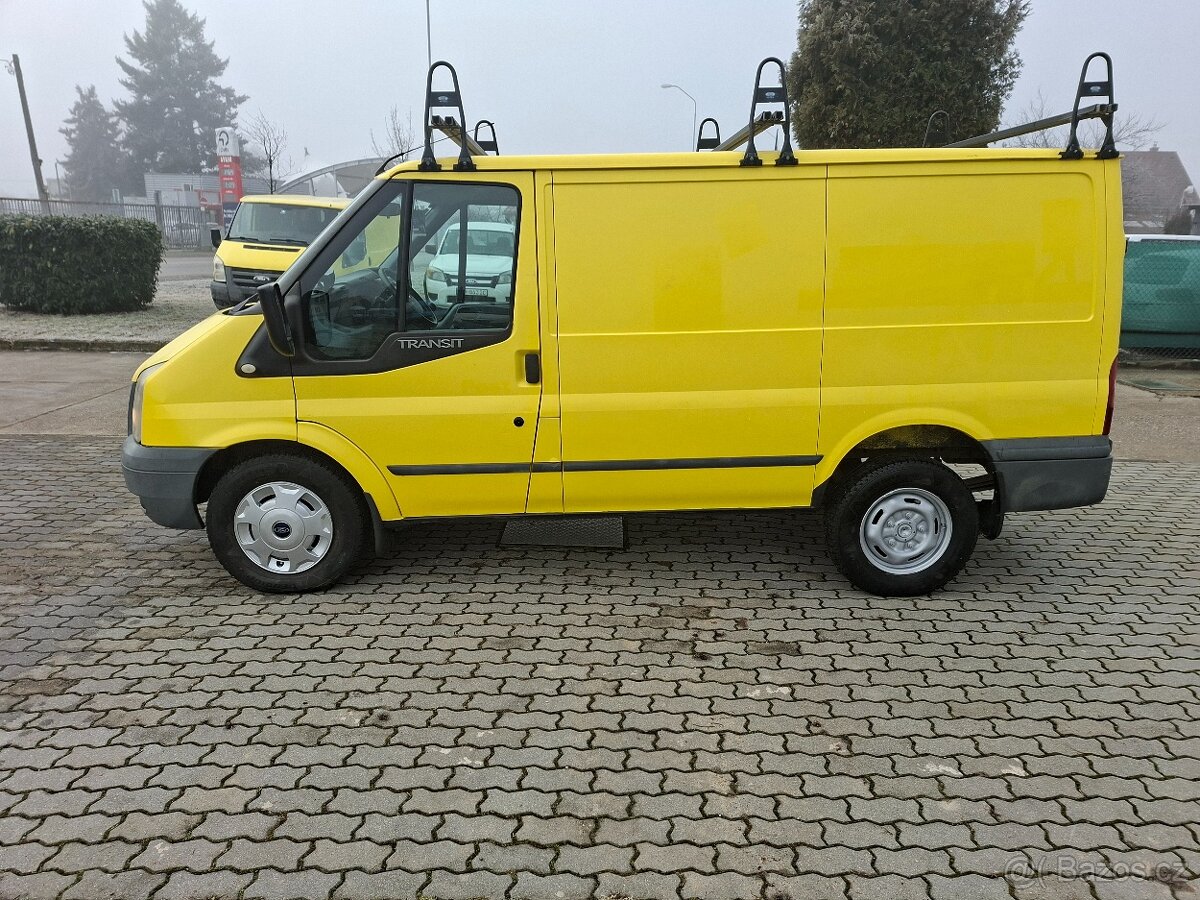 Ford Transit 300K 2,4D 103KW 4X4 - - 4