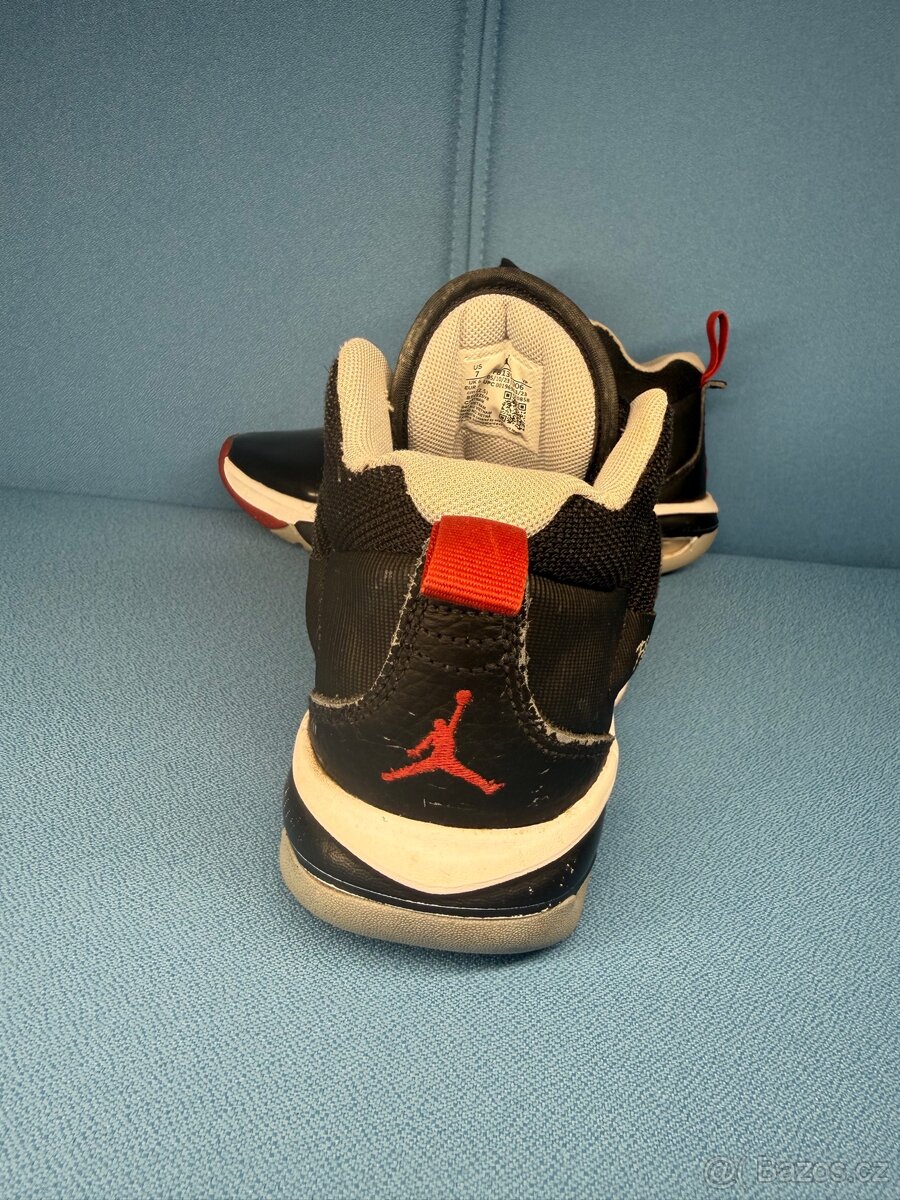 Jordan Loyal 3 - 4