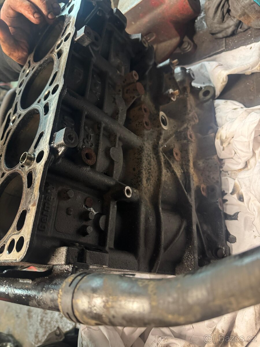 Motor 2.0tdi bmm - 4