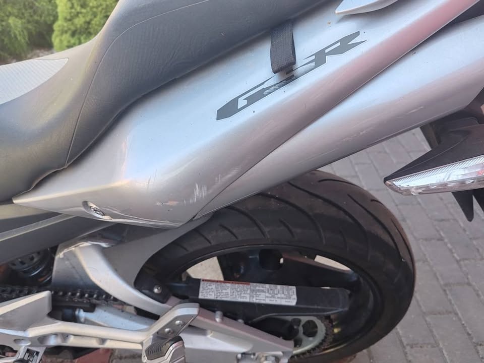 Suzuki GSR 600 - 4