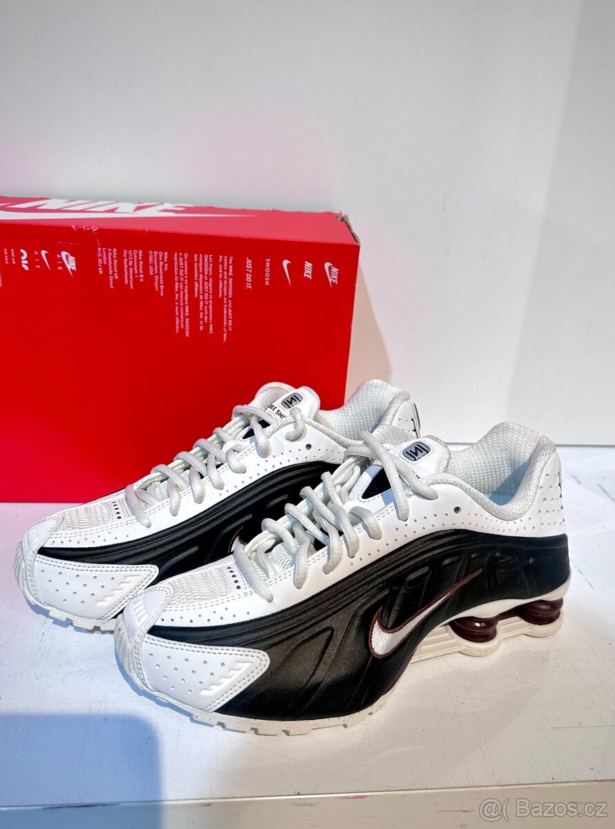 NIKE SHOX R4 - 4