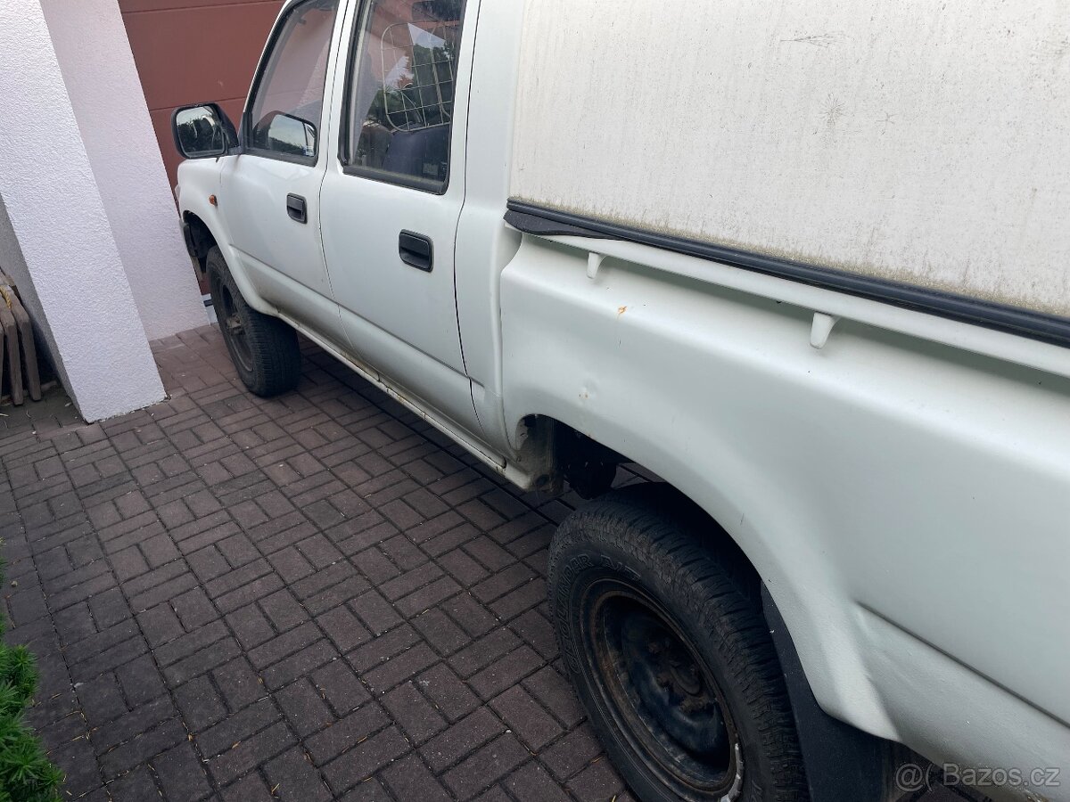 Hilux 2,4D 4WD pick up