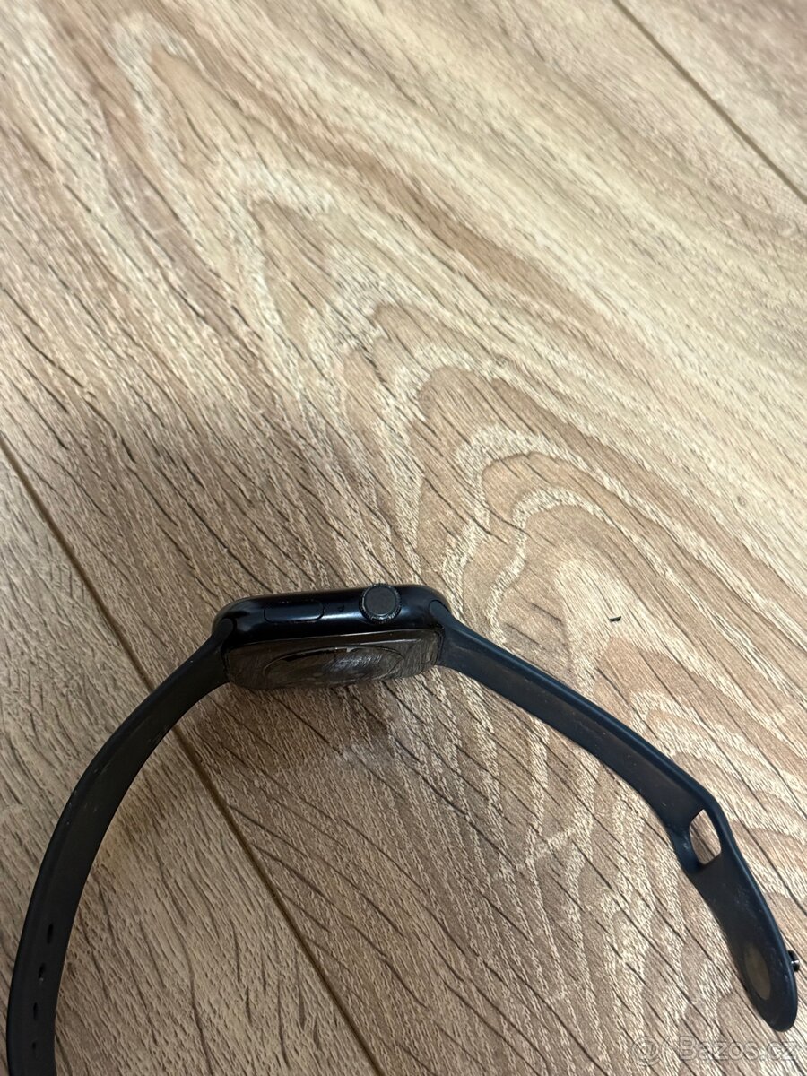 Apple Watch 8 45mm - 4