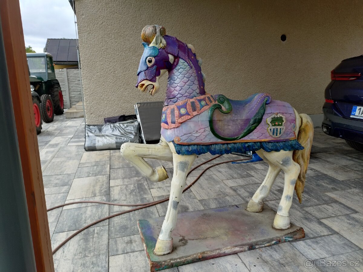 Vyřezavaný kůň - 4