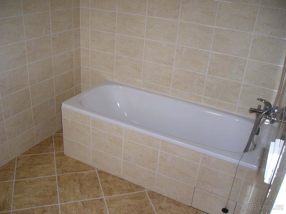 Pronajmu zařízený pokoj 25 m2 s balkónem - SPOLUBYDLENÍ - 4