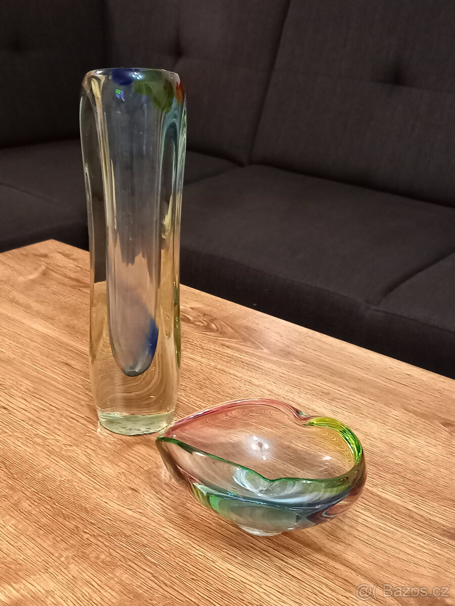 Prodám vázu a dva popelníky z hutního skla - 4