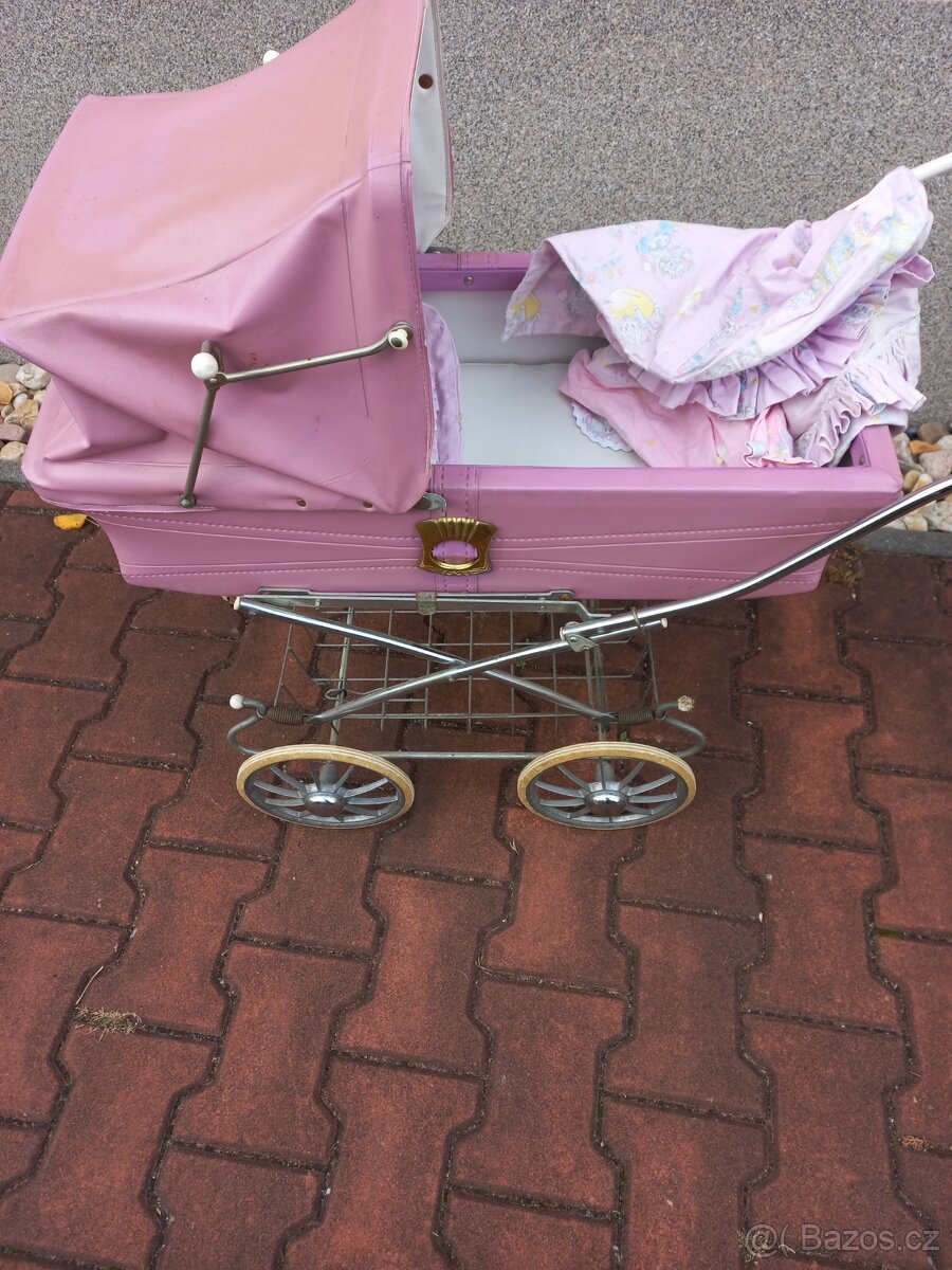 Retro růžový kočárek pro panenky - 4