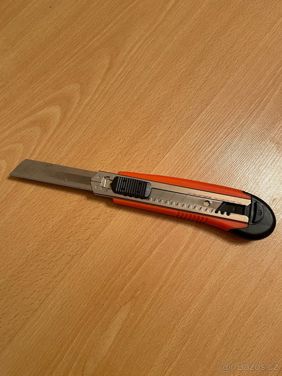 TL55 lišty, lepidlo, oboustranná páska, odlamovací nůž - 4