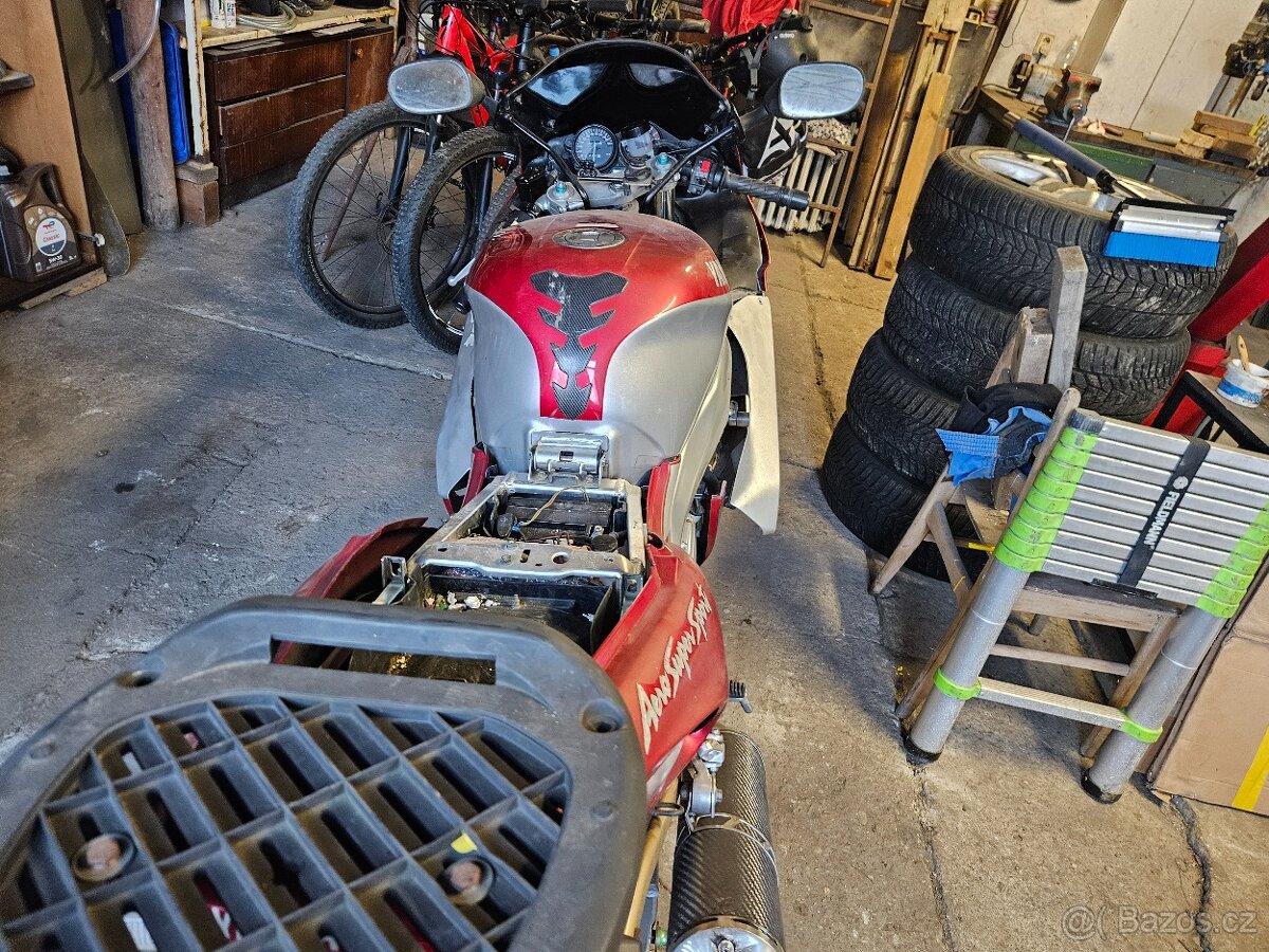 YAMAHA YZF 1000R Thunderace - 4