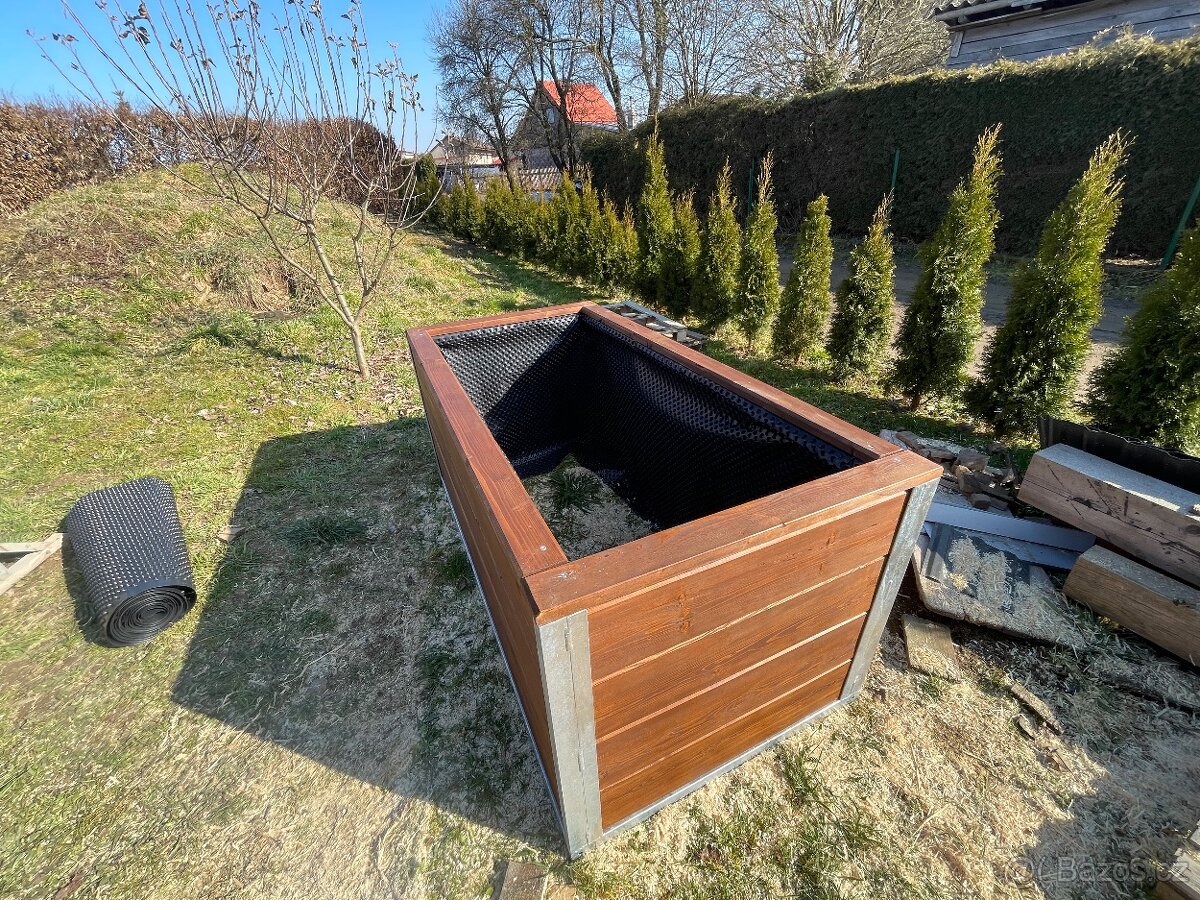Vyvýšený záhon kov/dřevo - 4
