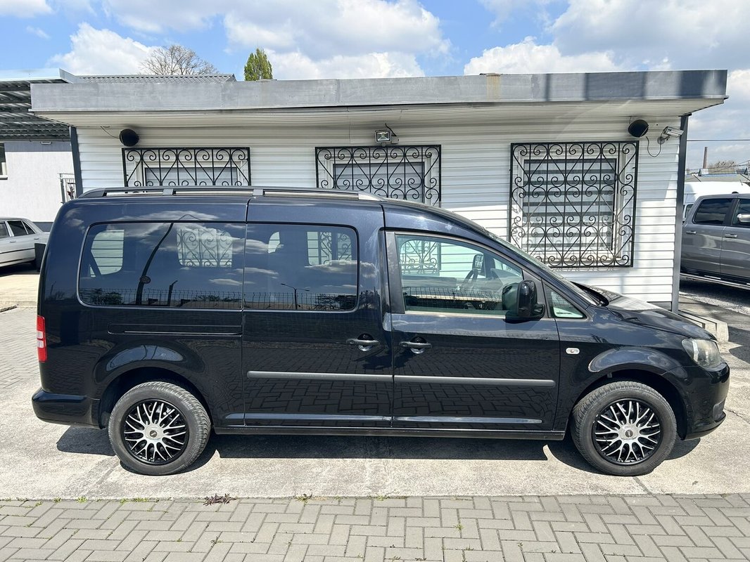Volkswagen Caddy 1.6 TDI 7 míst - 4