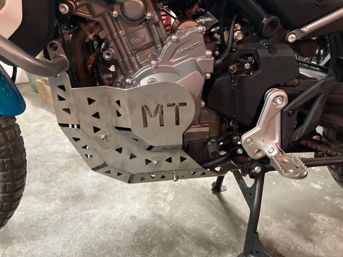 Kryt motoru CF moto MT 450