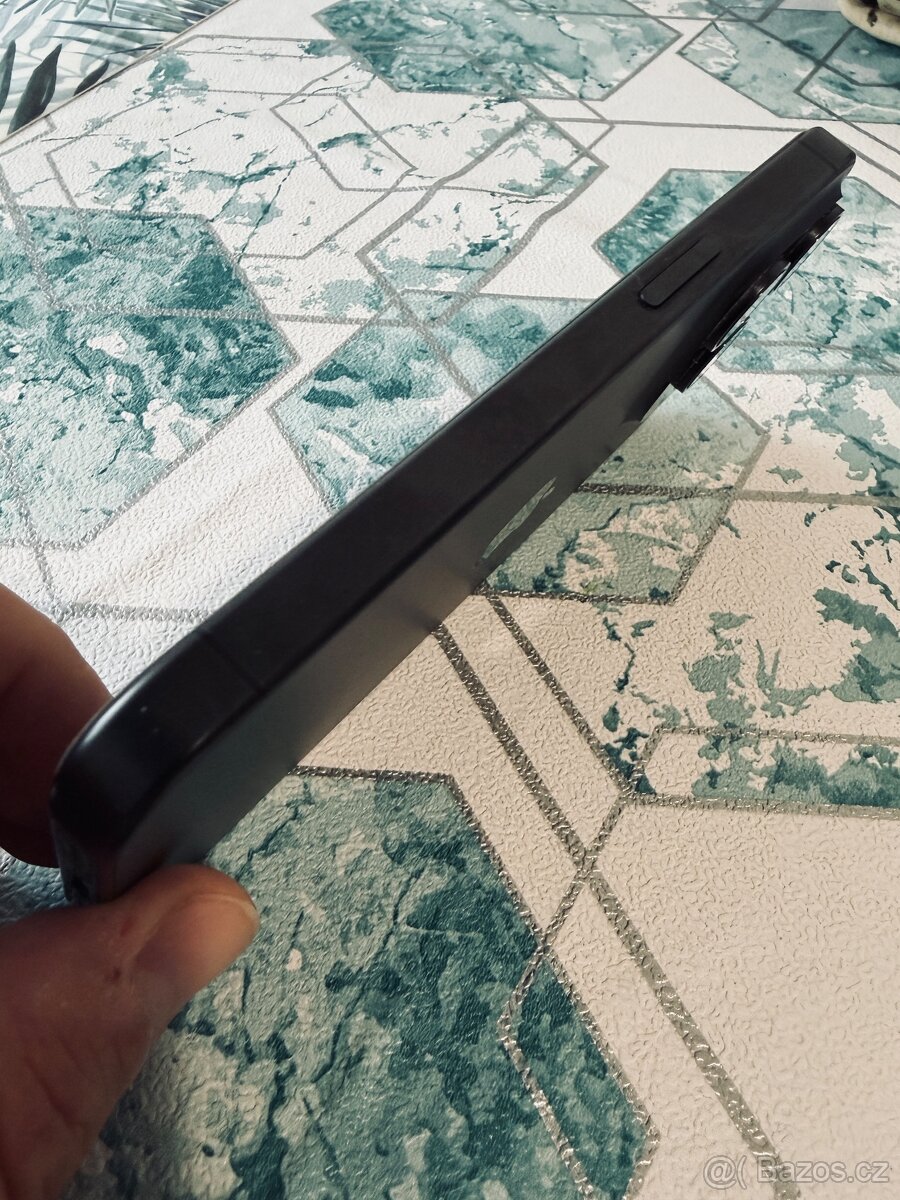 Apple iPhone 15 pro Black titanium - 4