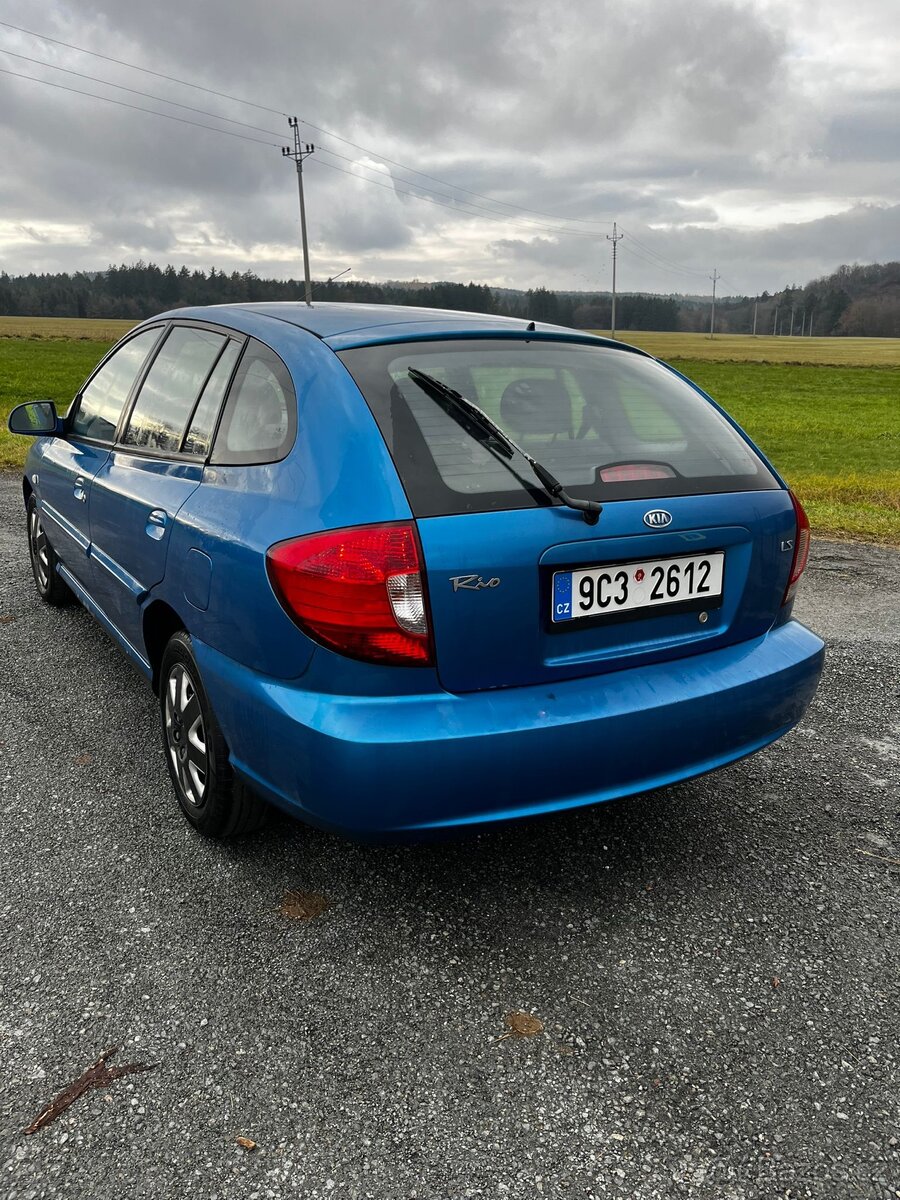 Kia Rio 1.5 - 4