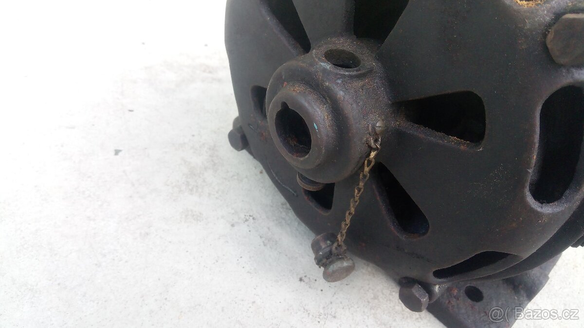 Velmi starý elektromotor - do sbírky. - 4