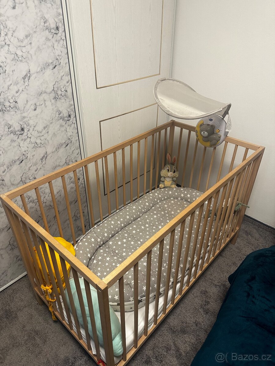 Přebalovací pult a postýlka - 4