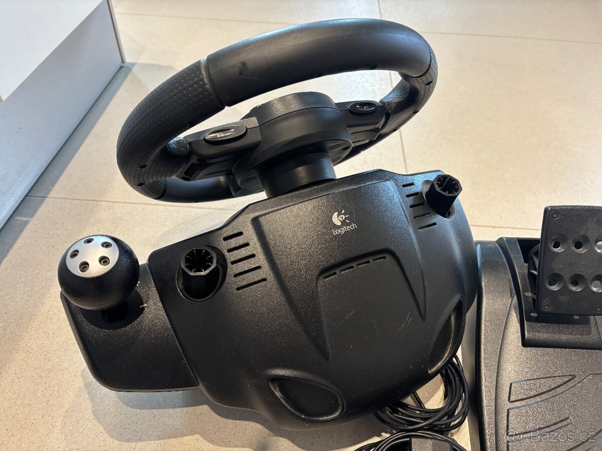 Herní volant Logitech Driving Force GT - 4