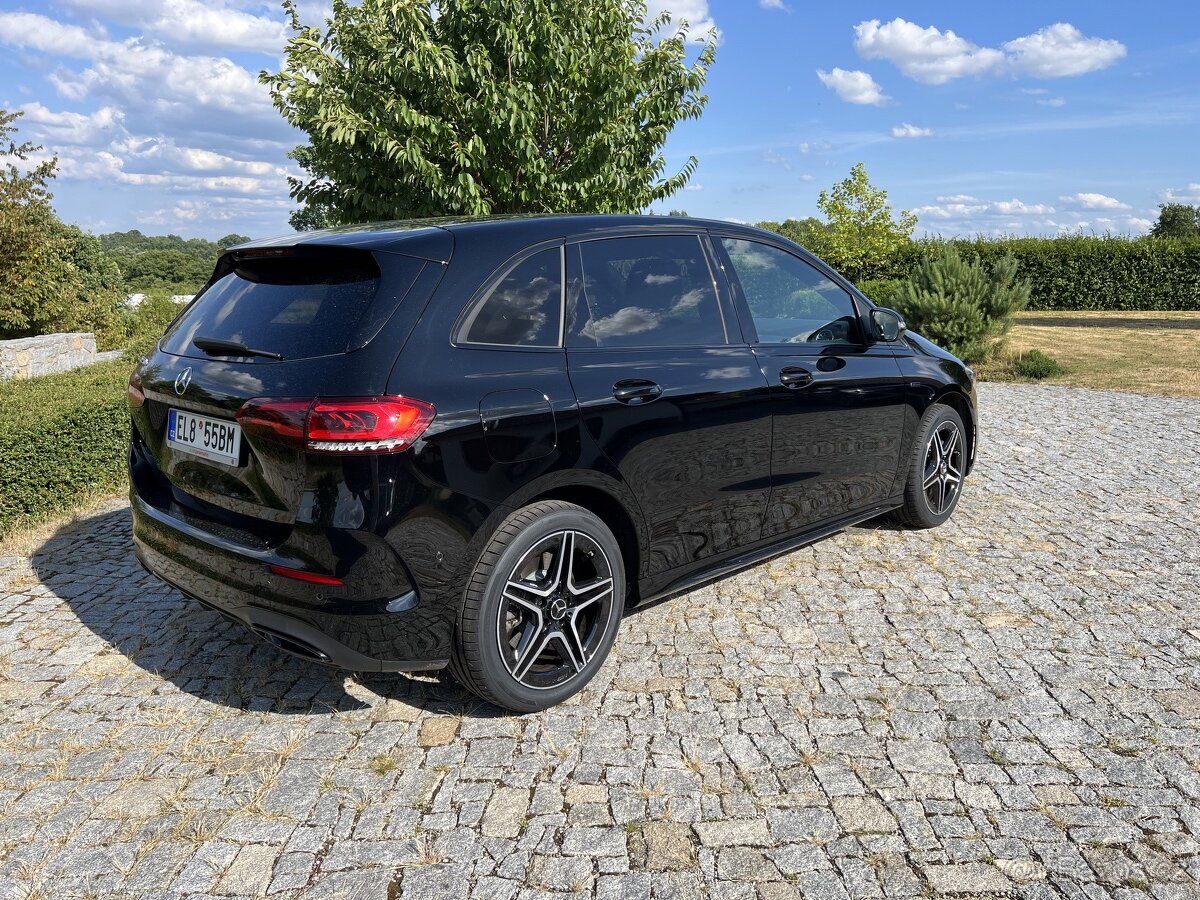 MERCEDES BENZ B250e AMG - 4