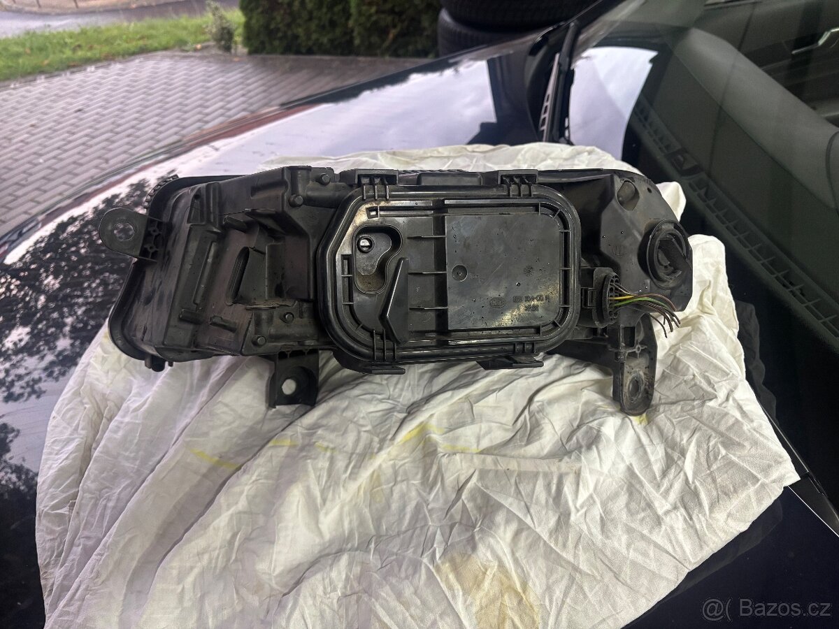 Pravé světlo Audi A6 C6 - 4