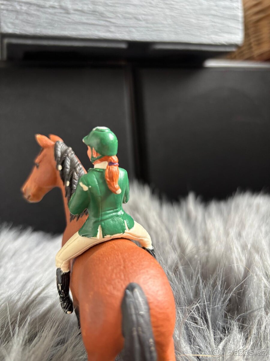 Schleich kůň + jezdkyně - 4