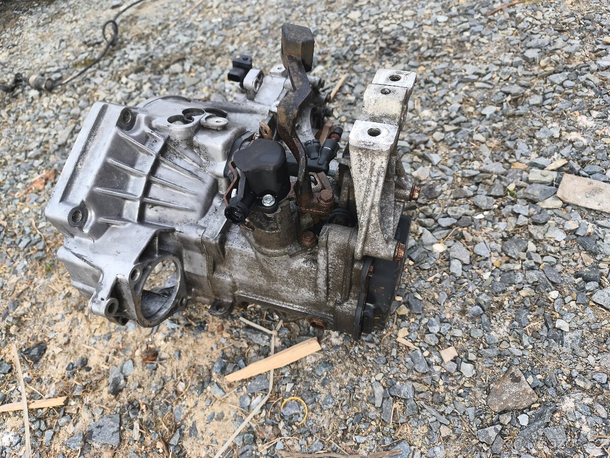 Převodovka DZL VW 2.3 V5 - 4