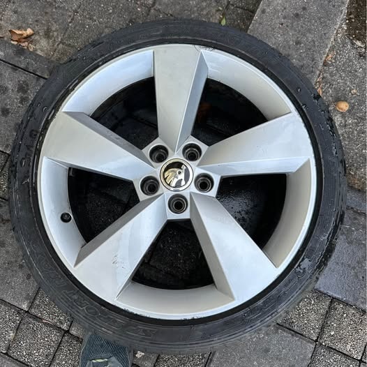 Kola ze Škoda Rapid 17' - 4