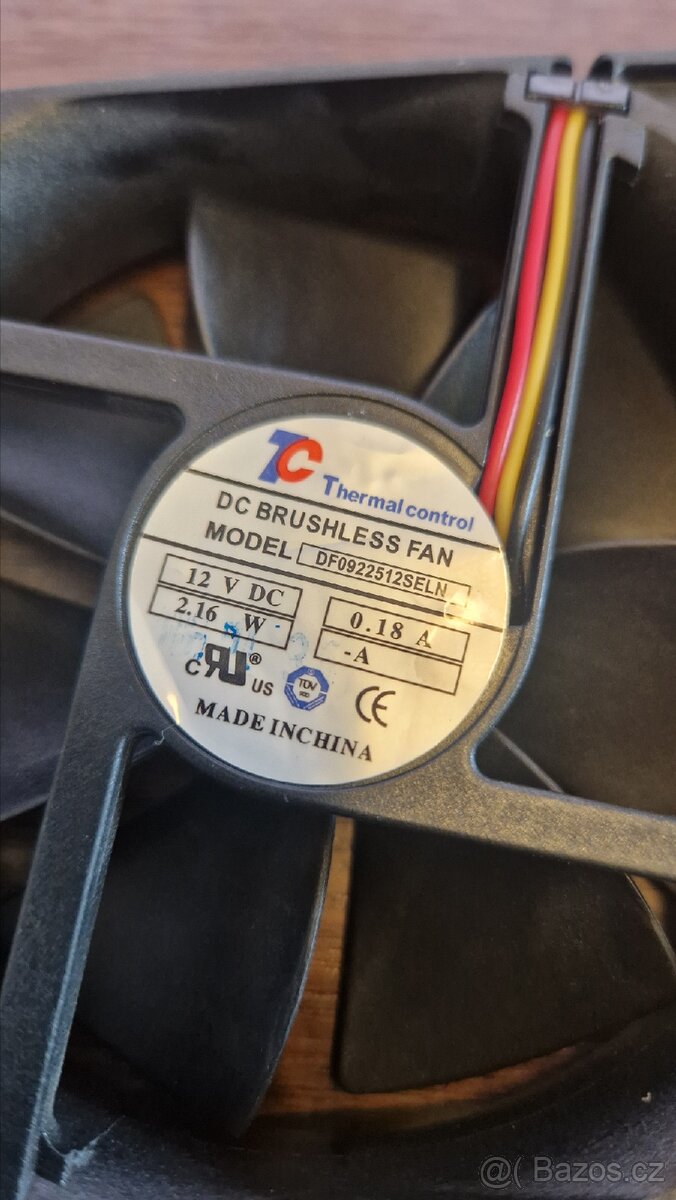 Ventilátory k PC 12V a rozdvojka napájení ventilátorů - 4