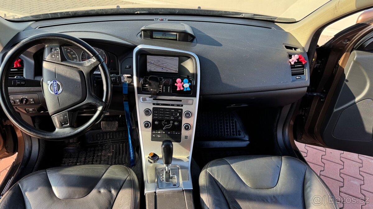 VOLVO XC 60 r. 2009 - 4