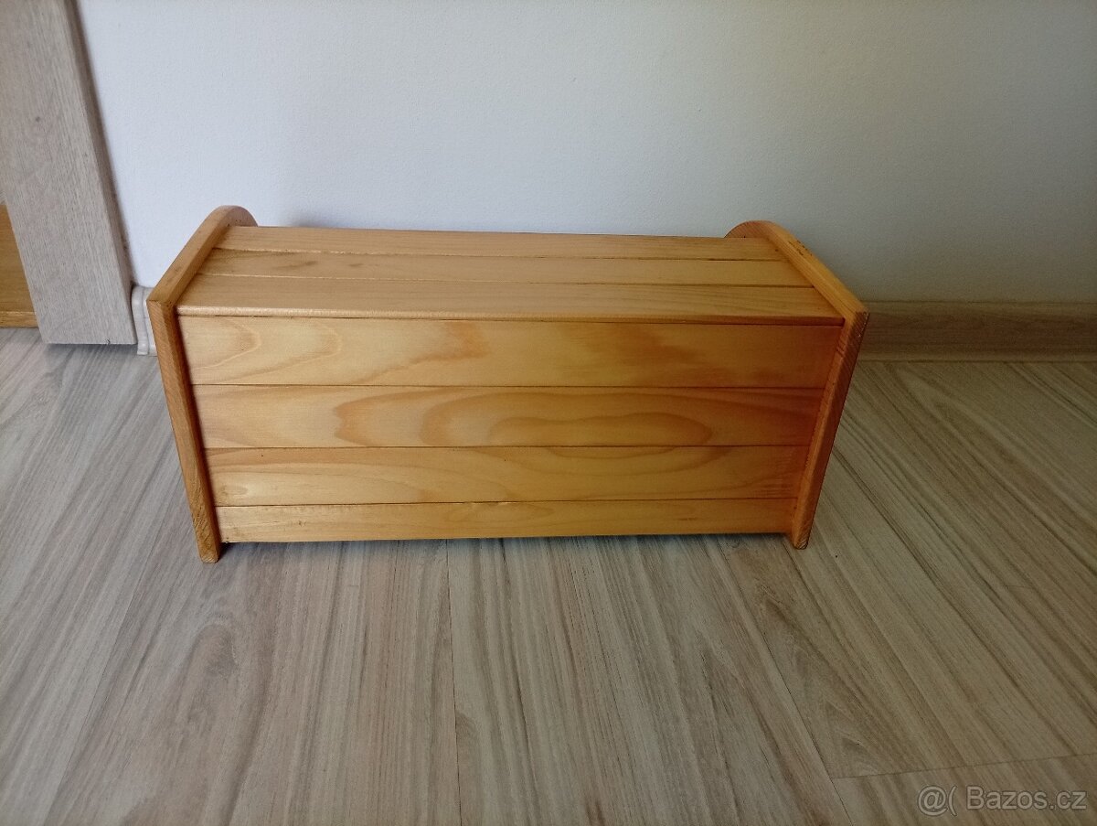 Dřevěný chlebník - 4