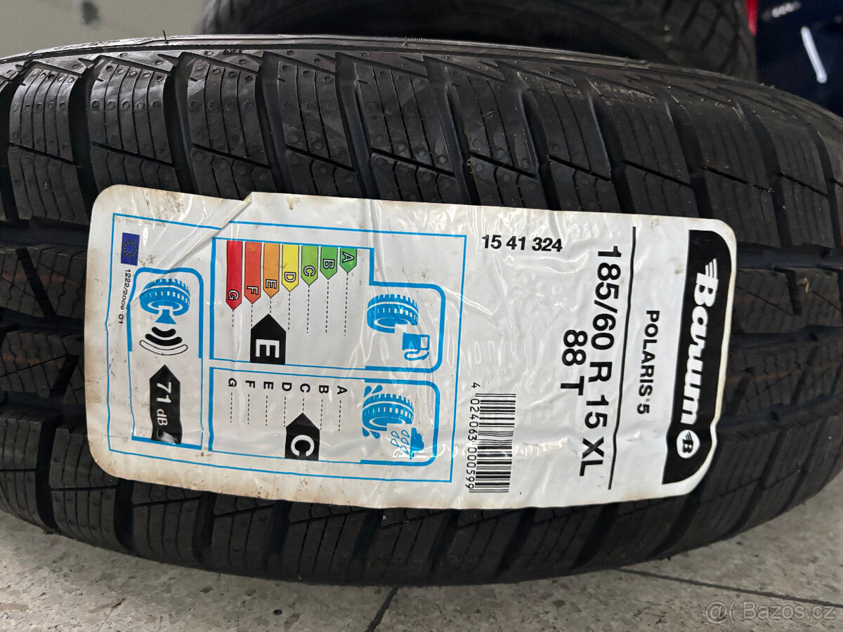 Škoda Rapid kompletní nepoužitá zimní kola 15 - 4