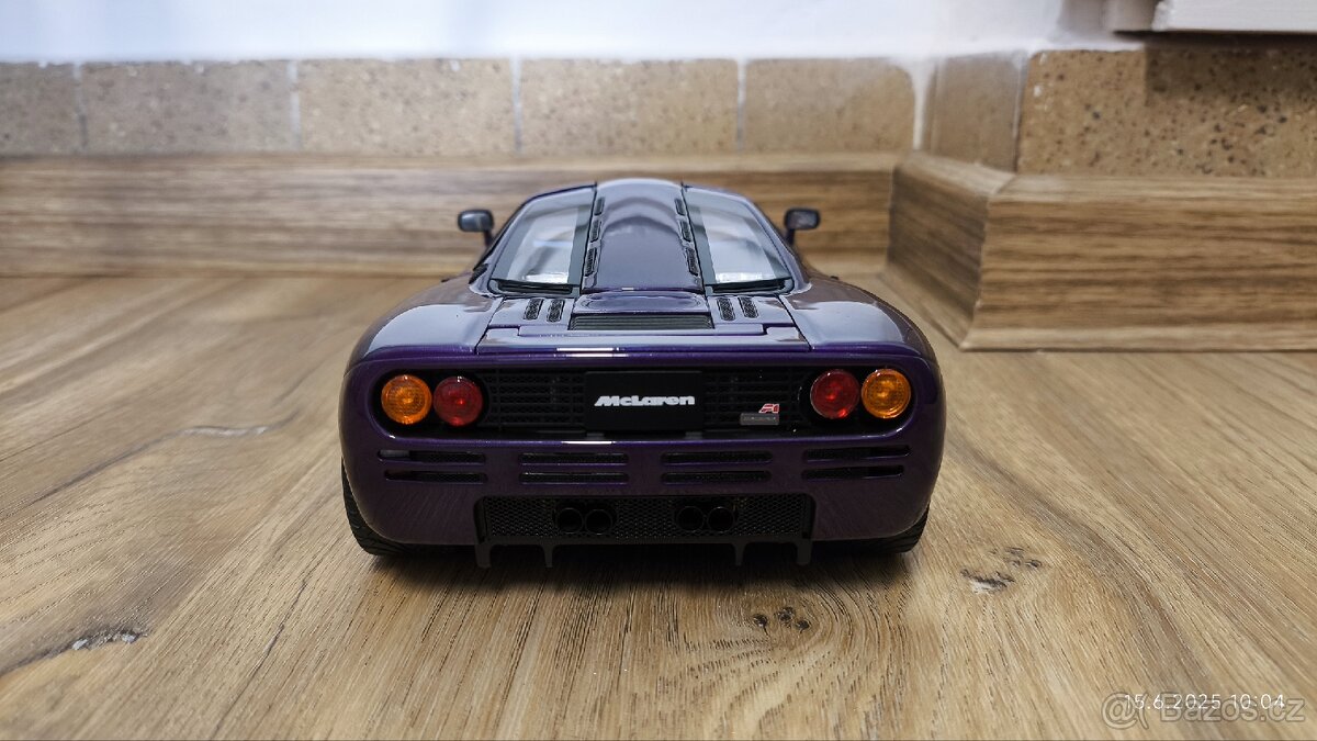 Model McLaren F1 1:18 LCD Models - 4