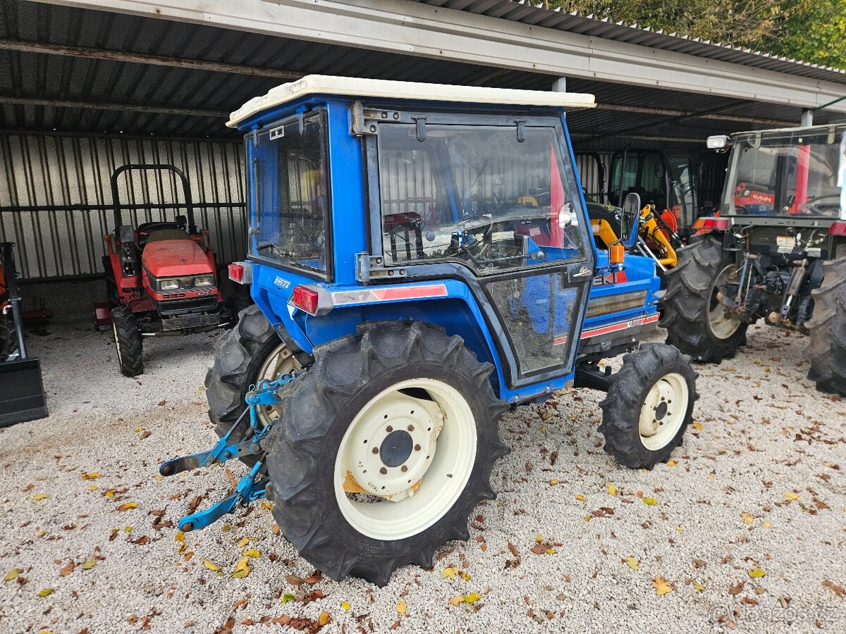 Malotraktor Iseki TA267 s vyhřívanou kabinou - 4