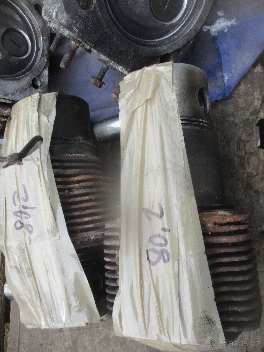 válce, motor, hlavy a náprava s uzávěrkou Multicar M 22 - 4