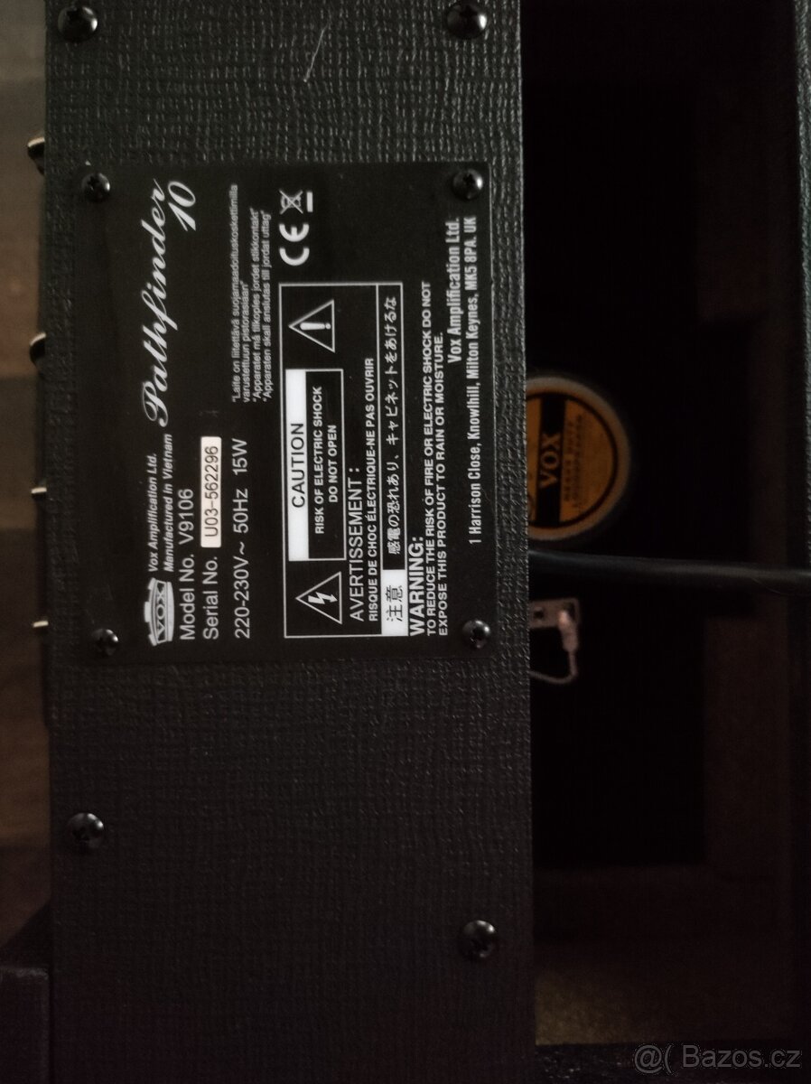 Kytara Fender Stratocaster Squier + kombo Vox - 4