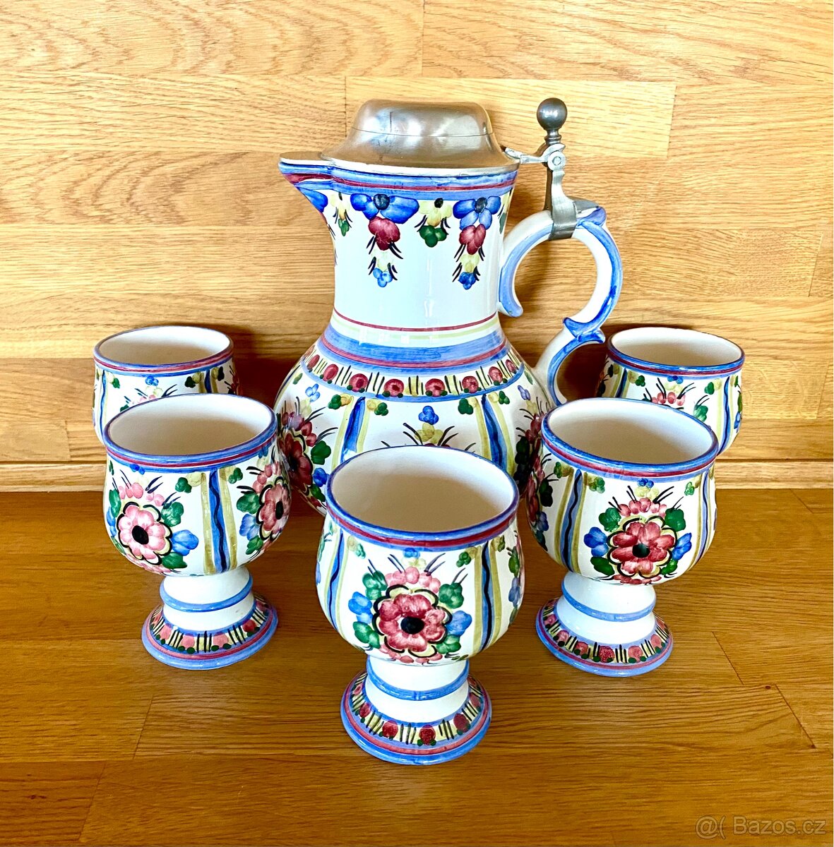 Starý velký ručně malovaný džbán s hrnky - 4