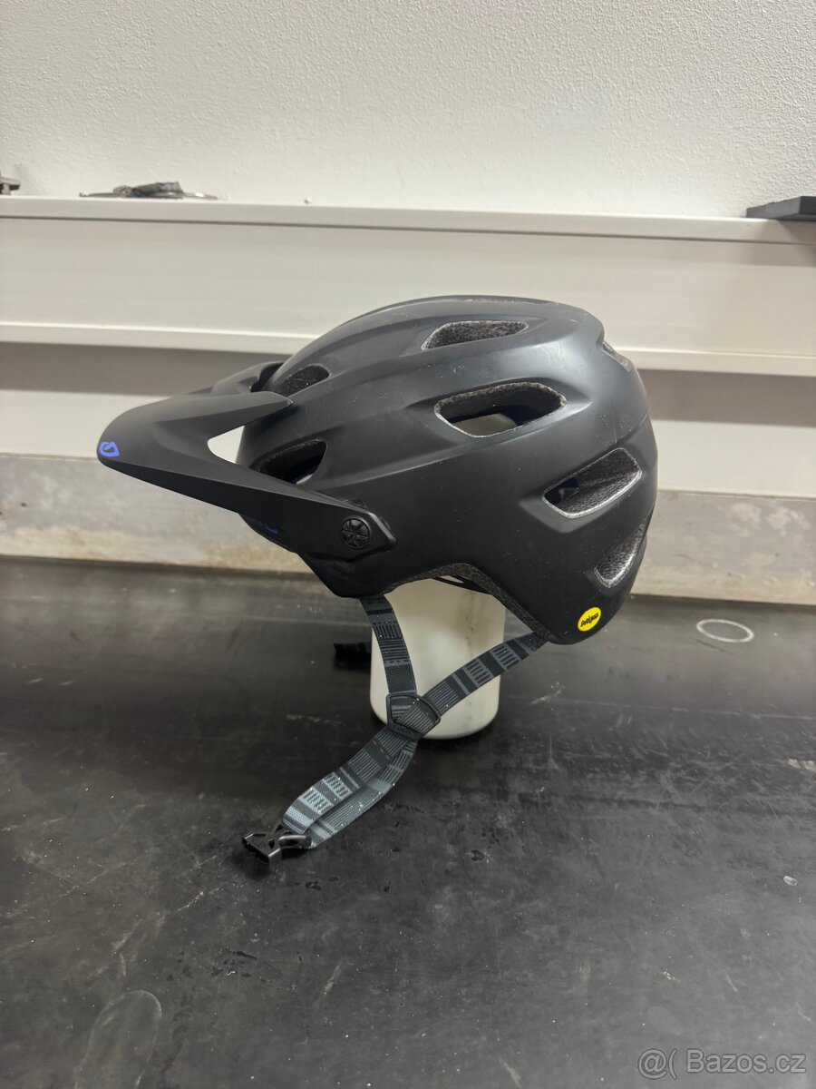 Cyklistická přilba GIRO Cartelle MIPS (Velikost S) - 4