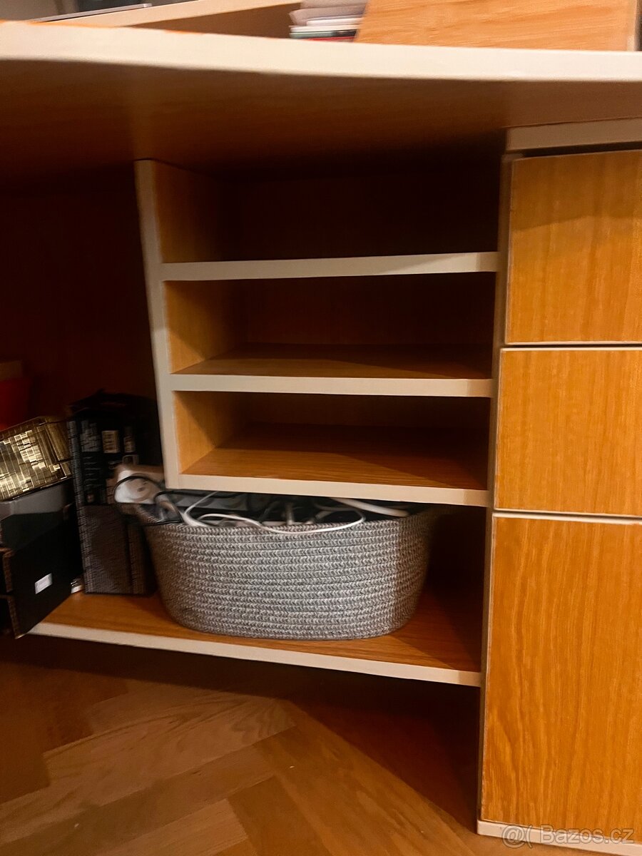 Multifunkční pracovní stůl (ze dřeva) - 4