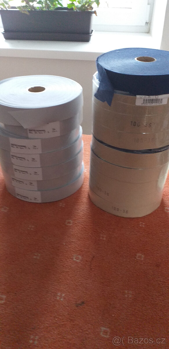 Prodám bavlněnou a PES pásku na vázání stromků a keřů - 4