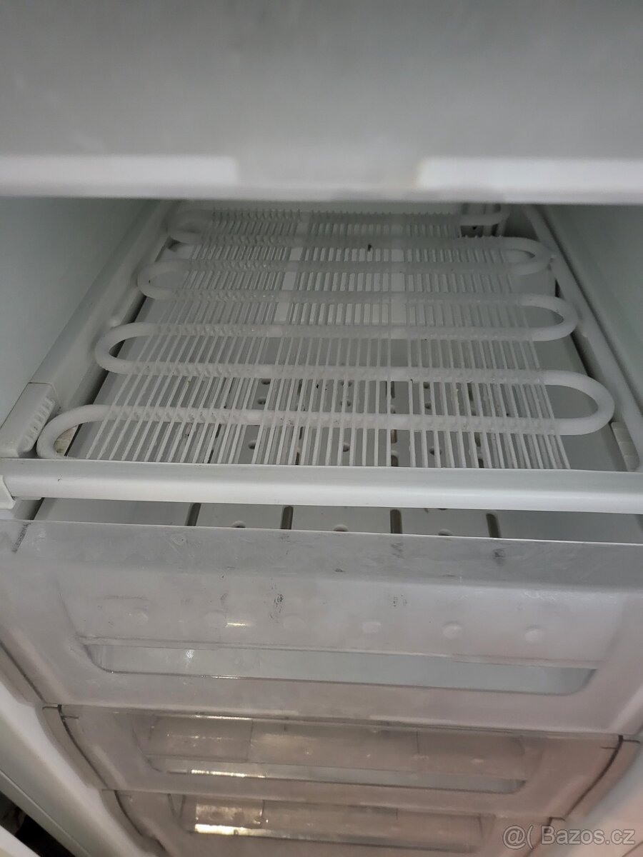 mrazák 190L - 4