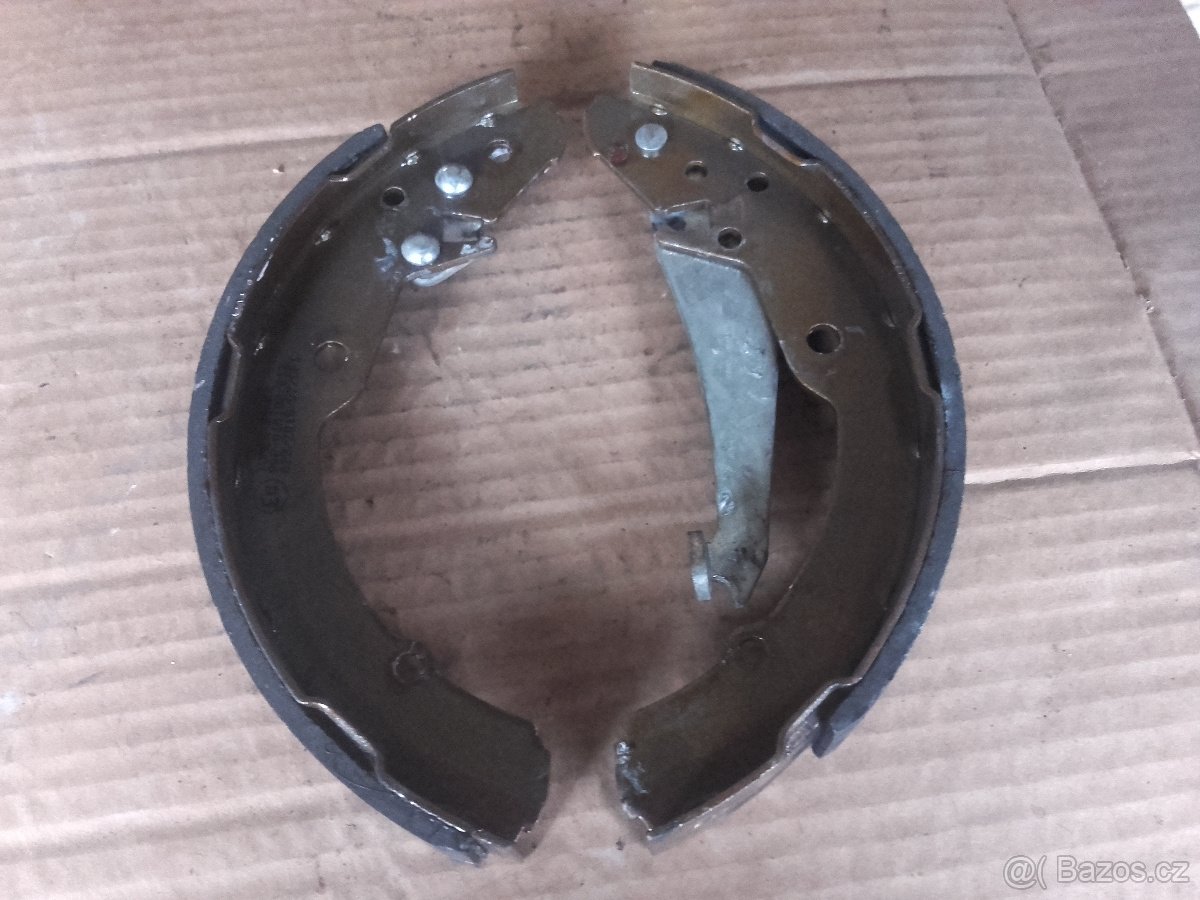 Škoda Octavia I. - brzdové čelisti - 4