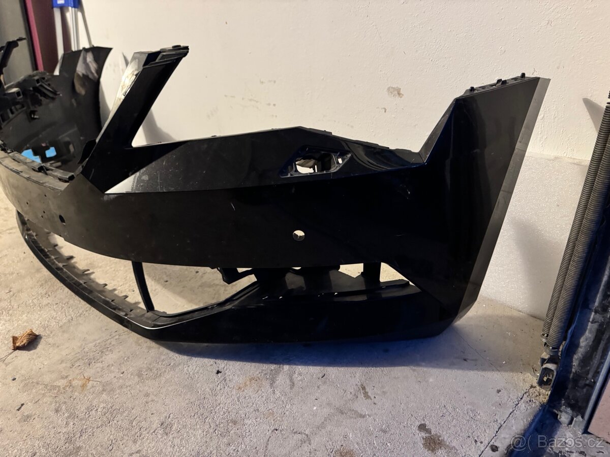 Přední nárazník Superb 3 - 4