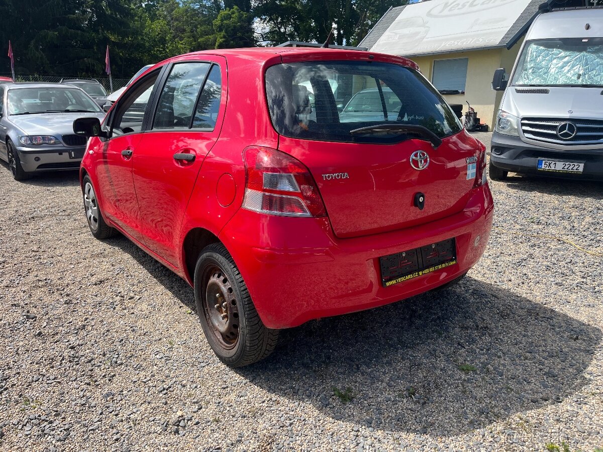 Toyota Yaris 1.0 - 4