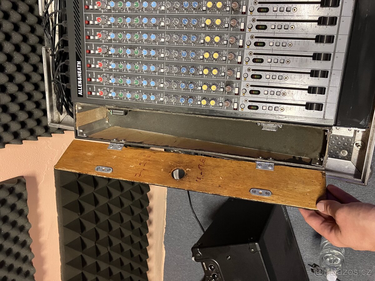 Prodávám mixážní pult (32 vstupů) a stagebox (50m) - 4