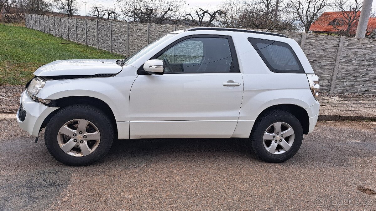 Suzuki Grand Vitara 2.4i Comfort 122kw, automat, 86000 km - 4